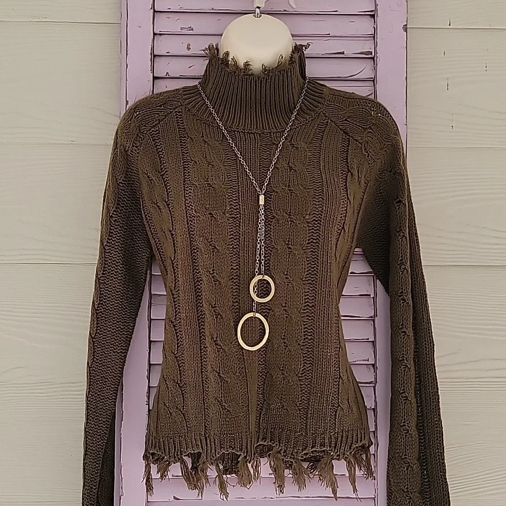 💗 POOF APPAREL LS Sweater Ragged Edge Olive Green L - Picture 3 of 11